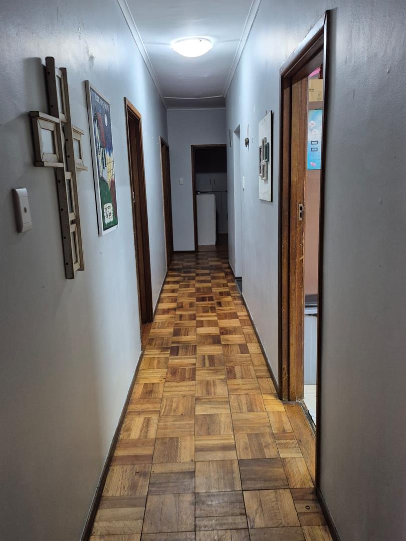 4 Bedroom Property for Sale in Mossel Bay Central Western Cape